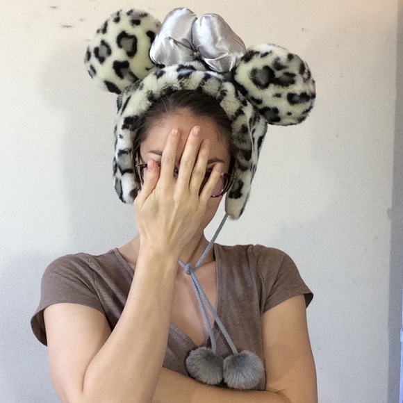 GIFTED 🎁Animal Print Furry Minnie Mouse Ears - Picture 2 of 12